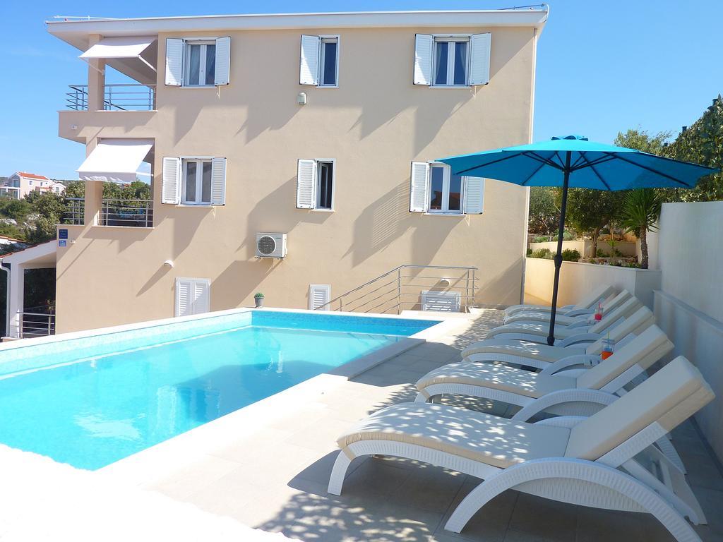 Ražanj Apartments Villa Laguna With Pool מראה חיצוני תמונה